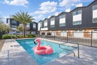 Sapphire Leaf- Luxury 3BR- Pool, King Beds, Spacious, Quiet, Garage, Close to Airport and OldTown - B&B Phoenix
