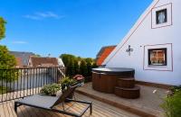 Jannseni Premium Penthouse I Sauna I Free Parking - B&B Pärnu