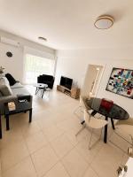 Theo 302 - Comfort 2 Queen Bdr Nicosia with Parking - Chambres d'hôtes Nicosie