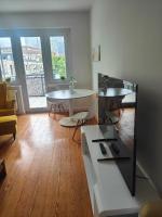 Apartment mit geräumigem Schlafzimmer und Balkon - B&B Hamburg