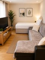 14 minutes to Wembley stadium - B&B Northwood