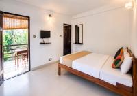 Standard Twin Room with Mountain View
