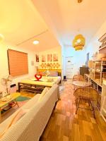 Olango Island - S&E-1 Tiny Guest House Fully Furnished with Hot Shower, Washer, Wi-Fi, Netflix & King-size Bed - Chambres d'hôtes Lapu-Lapu City