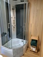 Driepersoonskamer met Eigen Badkamer