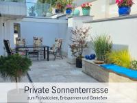Die Perle am Teich ist Ihre exklusive Ferienwohnung mit Klimaanlage und großer Terrasse im Harz - B&B Ballenstedt