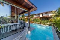 Lindo bangalô com piscina e hidromassagem em Imbassaí - Casa I04 - B&B Imbassai
