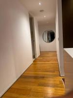 Executive 2B2B Luxury Apartment Barton- 7-10 min walk to PH, M-Oval & Lake BG - Chambres d'hôtes Broughton Vale