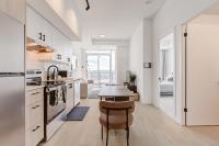 Escarpment Views - Luxury 1BR Condo - Resort-Style Amenities in North Burlington - B&B Burlington