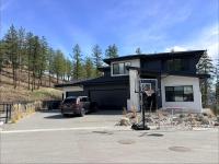 Upscale One Bedroom Suite in New Build - Bed and Breakfast Kelowna