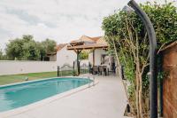 Private Pool House Peace & Privacy - Chambres d'hôtes Tinj
