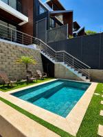 Casa Nara, cabaña lujosa con piscina - B&B Mal País