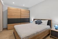 Modern Retreat in the Heart of St Julians - B&B San Julián