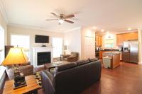 Shady Getaway Beautiful Modern near the Heart of Bryson City - Bed and Breakfast Bryson City