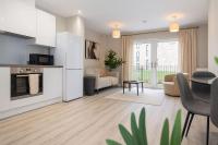 Belgrave Village, Patio, Parking & Gym Access - Bed and Breakfast Birmingham