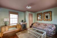 The Nicholas Carriage King Suite - Walk to King - B&B Charleston