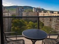 Waterfront City apt Buda Hills Views&Free parking - B&B Budapest