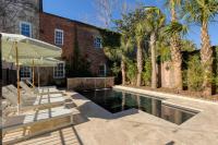 Historic B&B Veranda King Suite Walk to King - Ferienwohnung Charleston
