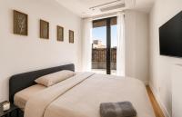 Spacious and Renovated 2Bd Near Train with Balcony - B&B Brooklyn