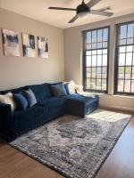 Contemporary Comfort - Ferienwohnung Dallas