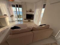 Blue luxury apartment Kune - Bed and Breakfast Sakës