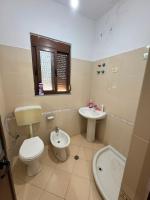 General's Beach House - B&B Kavajë