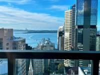 Top Floor Sky Tower & Harbour View 2BR Apartment V241 - B&B Auckland