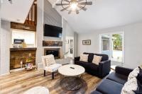 Poolside Paradise in the Heart of Charlotte - B&B Charlotte