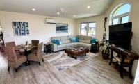 Lake View Escape! - B&B West Kelowna