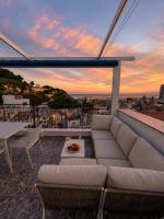 Villa Palmera Mediterranean House with Sea & Castle Views - B&B Alicante