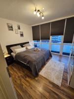 CUSS Luxury Home - City, Balkon, Sauna & Pool - B&B Mülheim