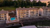 Lake Views -Seasonal Pool- Boat Ramp- Sleeps6 - B&B Lake Ozark