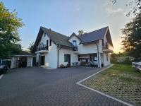 Bursztynowa Przystań - Dom Wczasowy - B&B Jantar