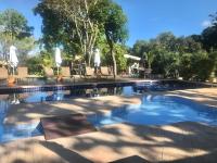 Apartamento 2 Quartos com Suíte e Varanda Aconchegante - 10 Min a Pé da Vila de Praia do Forte - B&B Praia do Forte
