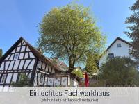 Hänsel & Gretel Fachwerkhaus mit Garten im Westerwald - B&B Hundsdorf