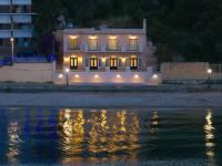 Beachfront Achillion Bay Villa in Corfu - Bed and Breakfast Gastoúri