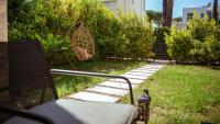Garden View Apartment - Bed and Breakfast Rrushkull