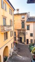 In the City Centre with Free Parking Lift AC - B&B Verona