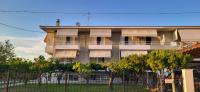 K SANTIS STUDIOS - B&B Pefki