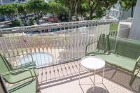 Appartamento Fronte Mare con Piscina Lignano Sabbiadoro MV23 - Chambres d'hôtes Lignano Sabbiadoro