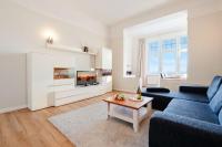 Apartamento de 2 dormitorios con balcón y vistas al mar