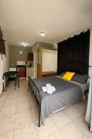 Charming Studio Retreat in Zona Colonial with City Views - B&B Santo Domingo