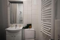 Historic Karaimai Street Balcony Apartment, Trakai, Lithuania - Bed and Breakfast Trakai