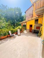 Casa Toscana with Private River 15 min from Lucca - Chambres d'hôtes Borgo a Mozzano