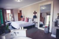 King Room with Mountain View