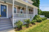 Historic Mystic Home, Walk to Seaport and Downtown - B&B Stonington