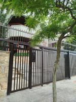 Suíte a 360m da Praia da Enseada - localização privilegiada - B&B Guarujá