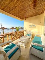 Coralina Lodge en Playa Francés Tolú, Loft frente al mar, piscina, restaurante y acceso directo a la playa - Bed and Breakfast Santiago de Tolú