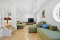 6BR Triplex | Pool Table | Rooftop Garden - Bed and Breakfast Sheffield
