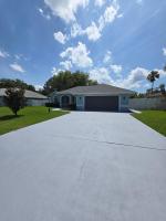Coastal Comfort Family Retreat - Bed and Breakfast Palm Coast