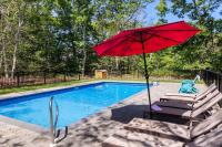 Spacious Home with Private In-Ground Pool - Bed and Breakfast Brewster